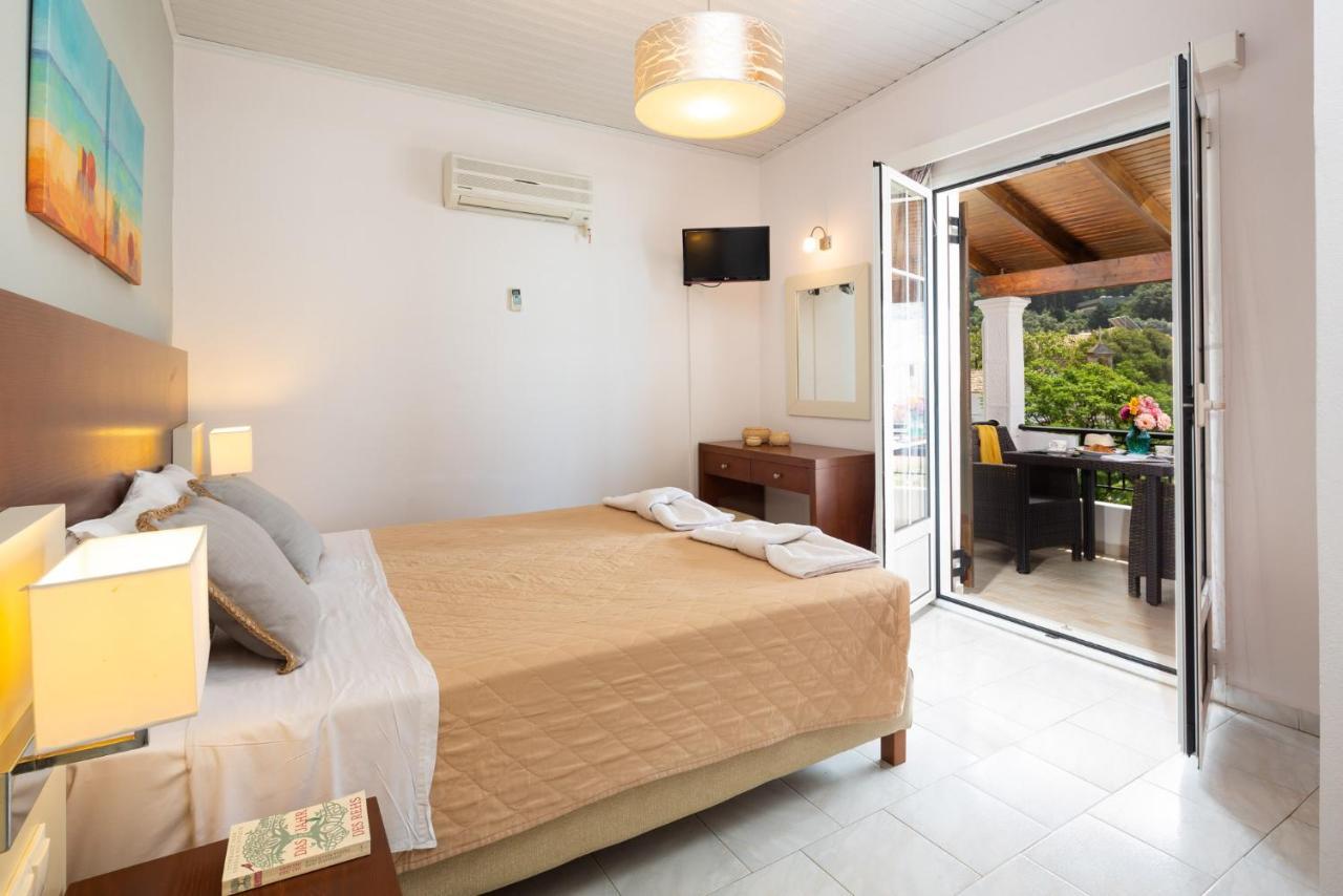 Dandidis Seaside Pension Agios Gordios  Eksteriør billede