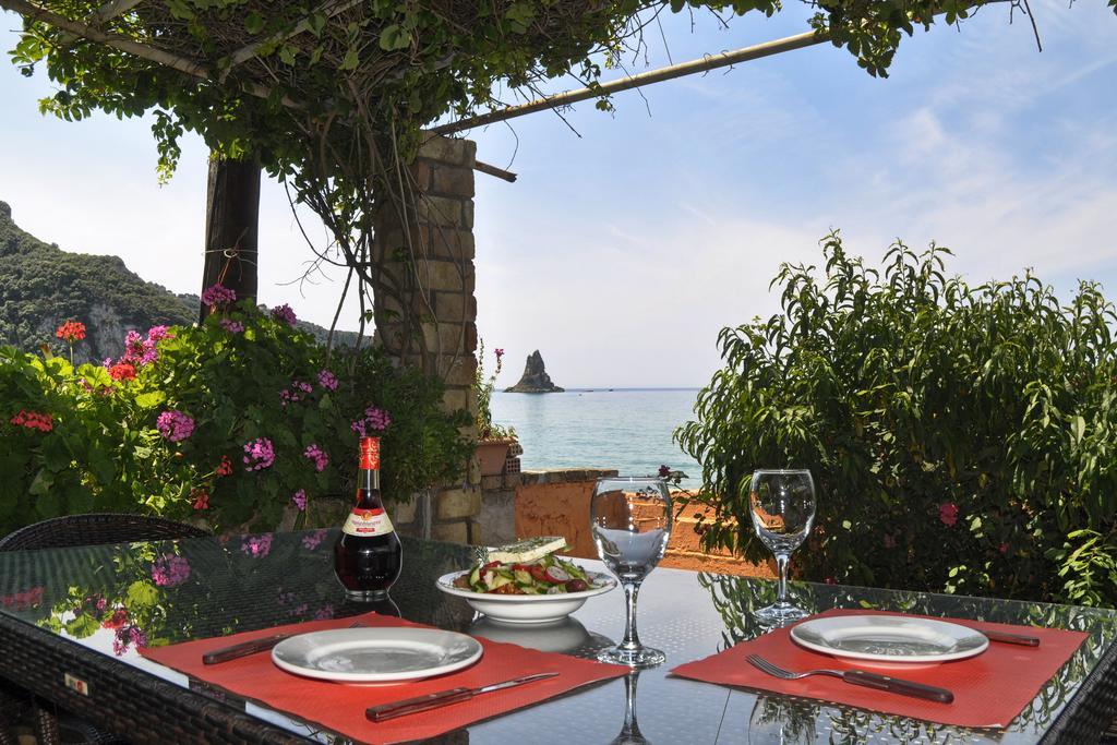 Dandidis Seaside Pension Agios Gordios  Eksteriør billede